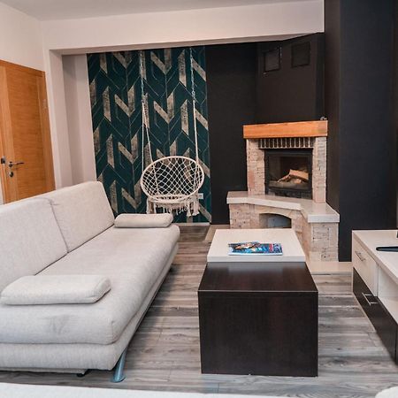 Apartments And Rooms Max-Well Jahorina Exterior photo