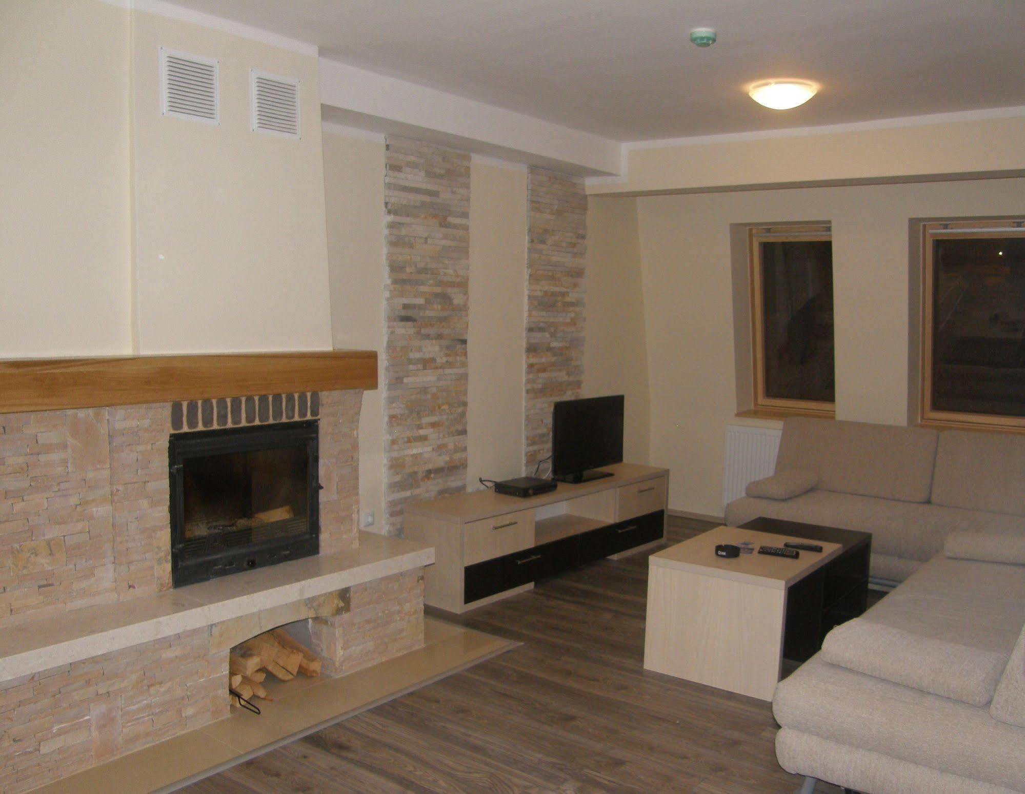 Apartments And Rooms Max-Well Jahorina Exterior photo