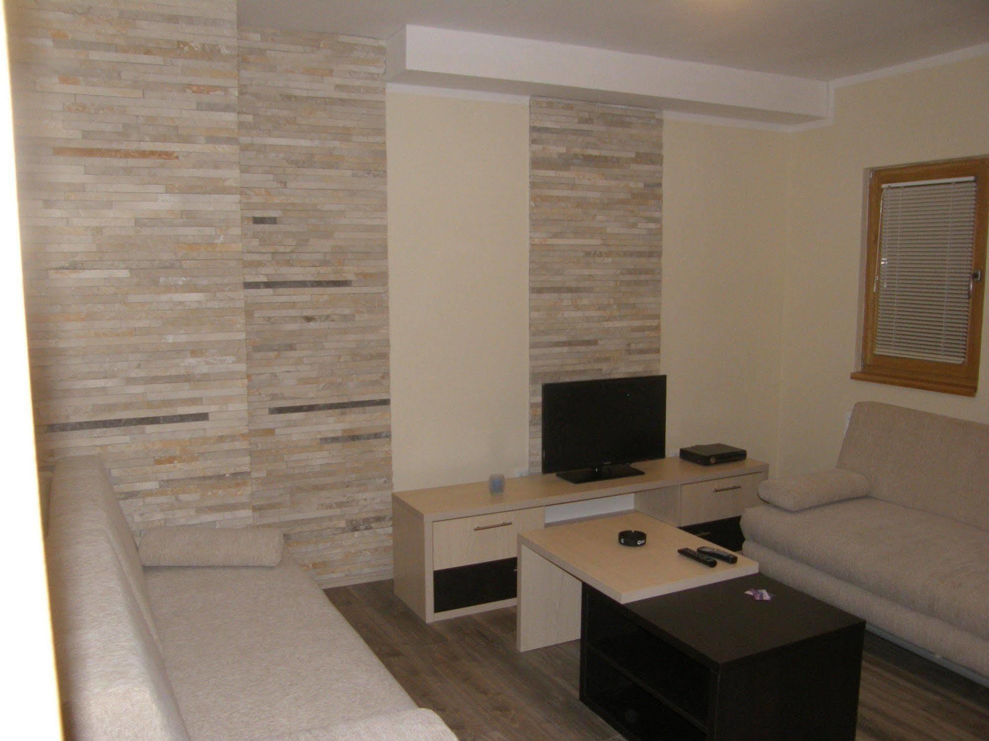 Apartments And Rooms Max-Well Jahorina Exterior photo
